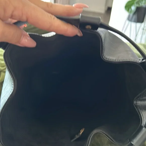 LOUIS VUITTON Randonnee Shoulder Bag 🖤🖤AR0948 EUC 🖤🖤